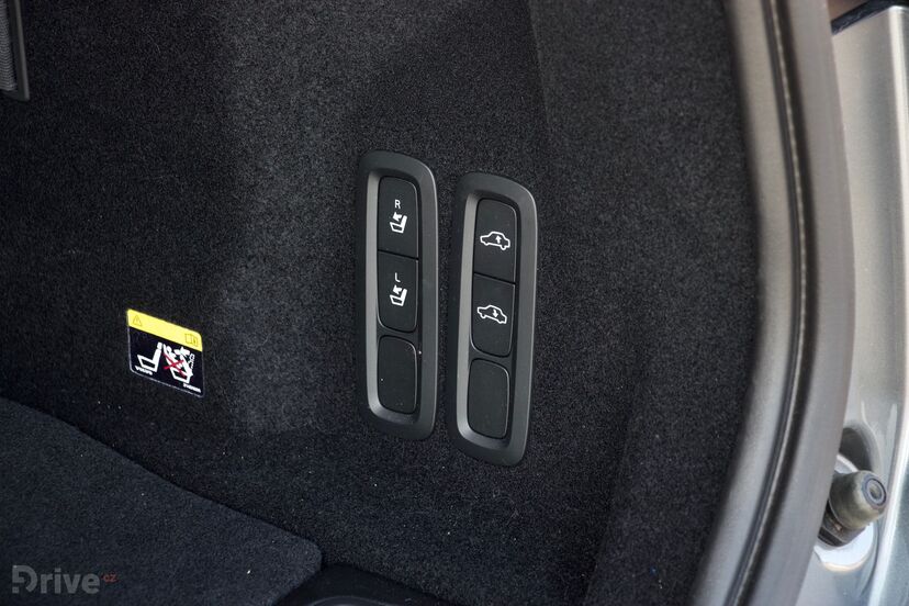 Volvo XC60 T8 (2017)