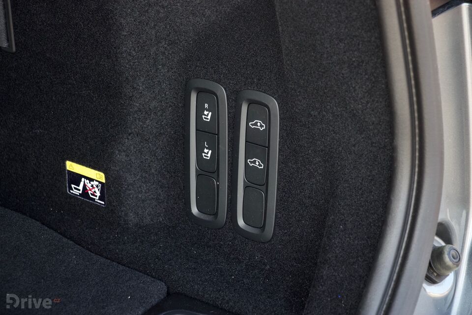 Volvo XC60 T8 (2017)