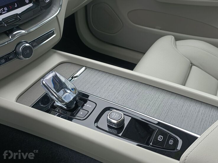 Volvo XC60 T8 Polestar Engineered (2023)