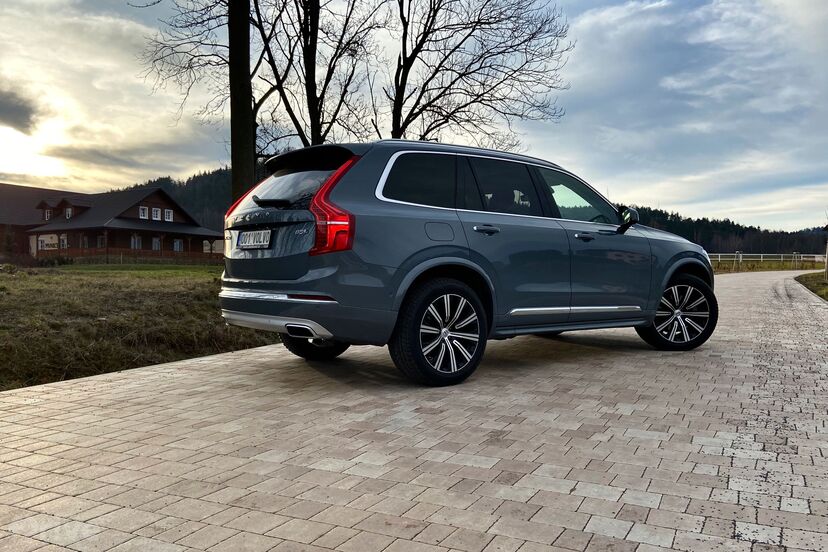 Volvo XC90 B5