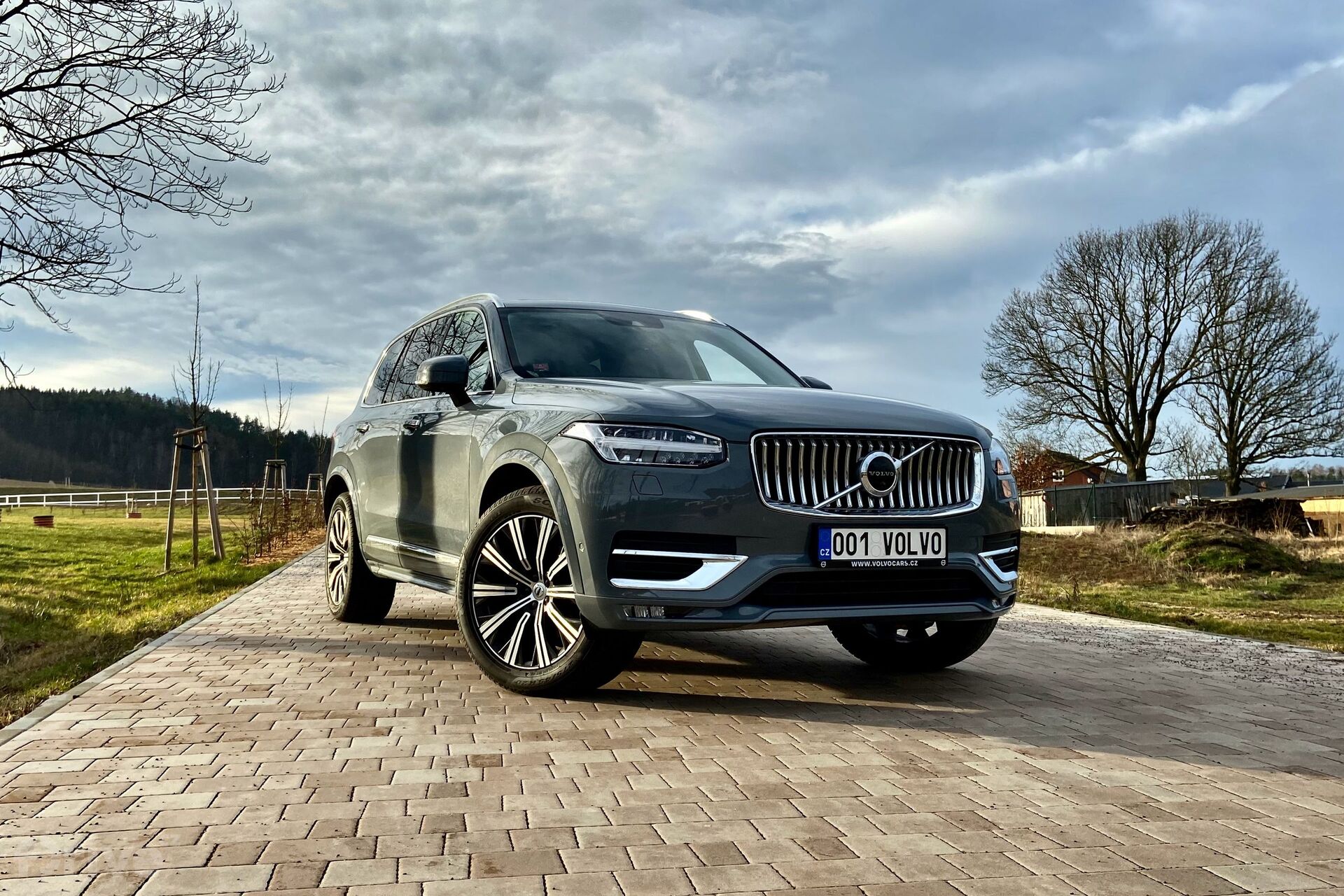 Volvo XC90 B5