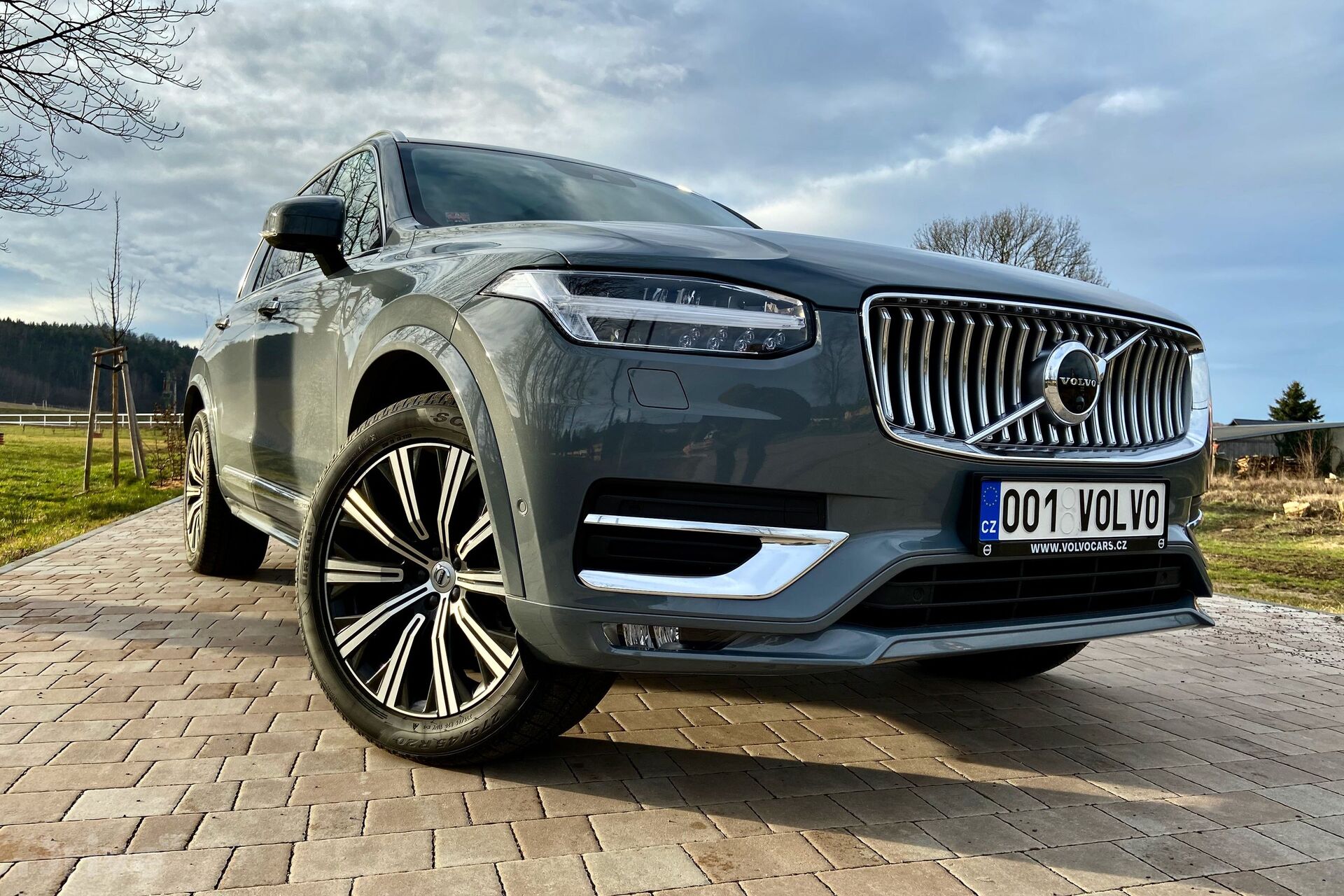 Volvo XC90 B5