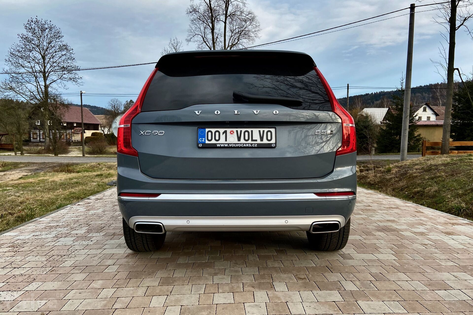 Volvo XC90 B5
