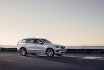 Volvo XC90 T8 (2015)