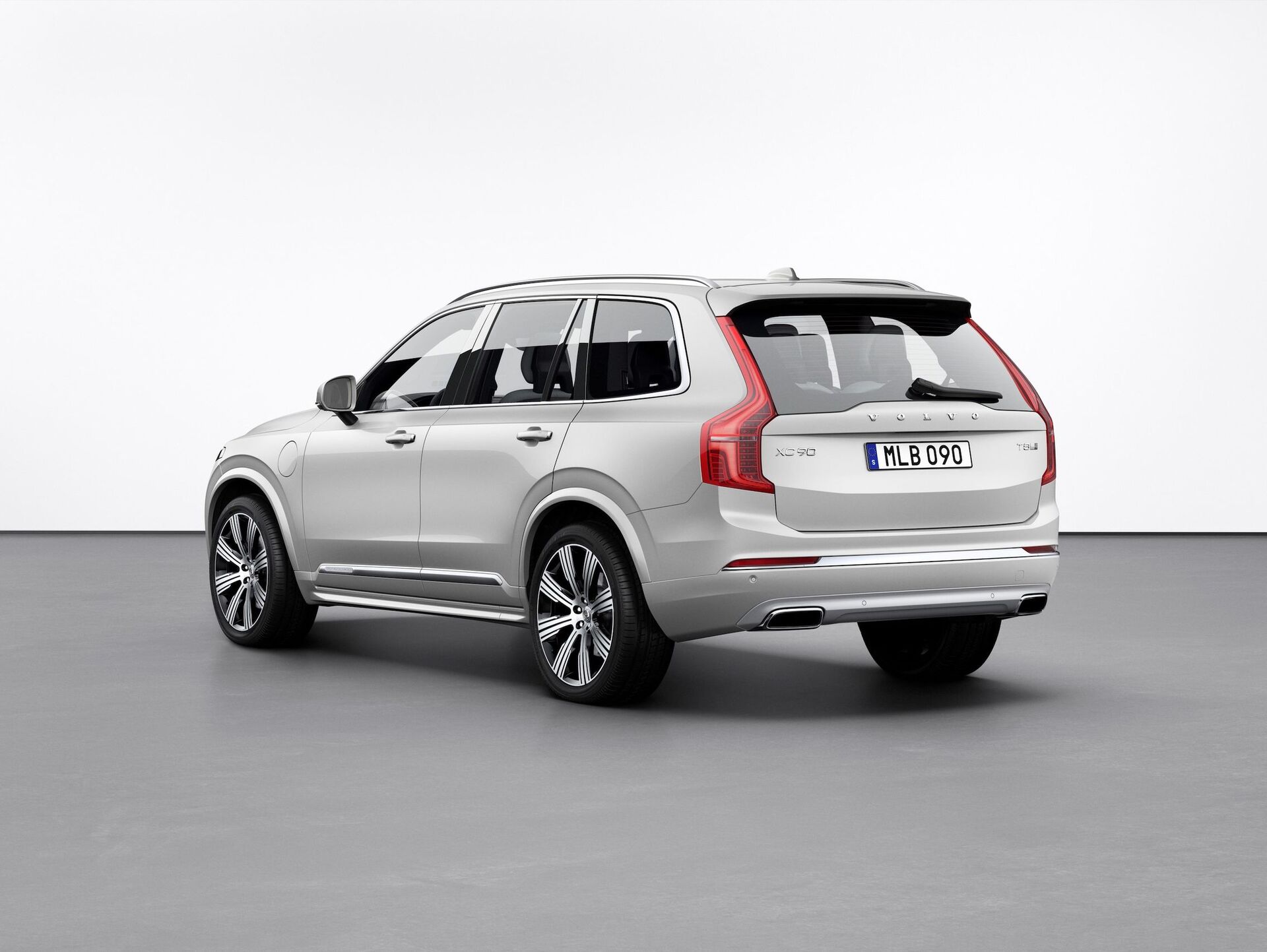 Volvo XC90 T8 (2015)