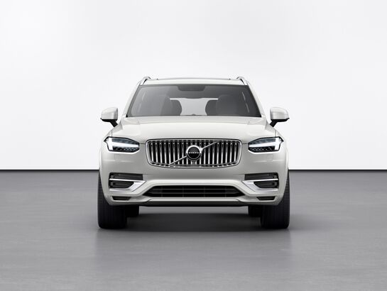Volvo XC90 T8 (2015)