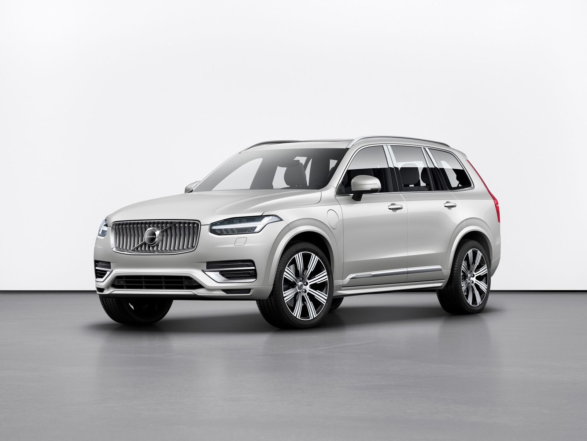 Volvo XC90 T8 (2015)