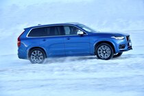 Volvo XC90 T8 (2015)