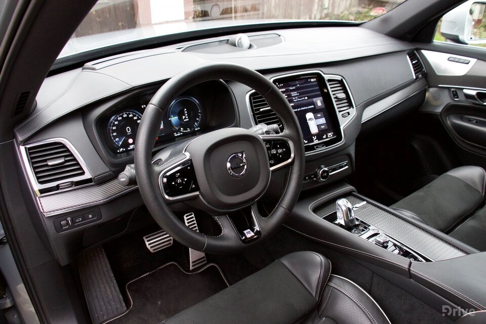 Volvo XC90 T8 (2015)