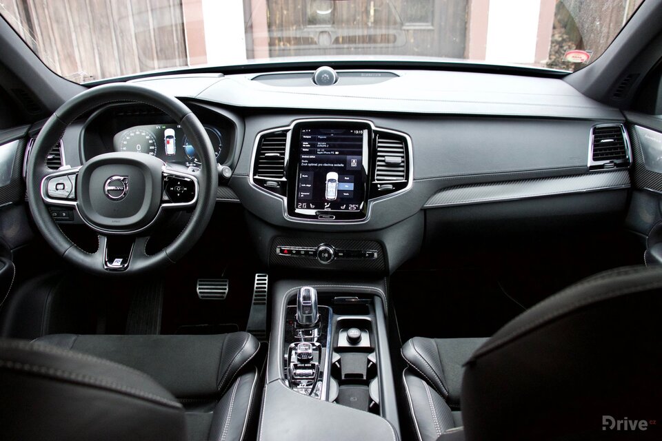 Volvo XC90 T8 (2015)