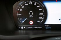 Volvo XC90 T8 (2015)