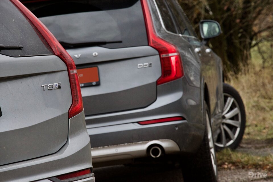 Volvo XC90 T8 (2015)