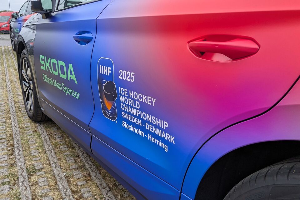 Vozy Škoda Enyaq a Enyaq Coupé na mistrovství světa v ledním hokeji