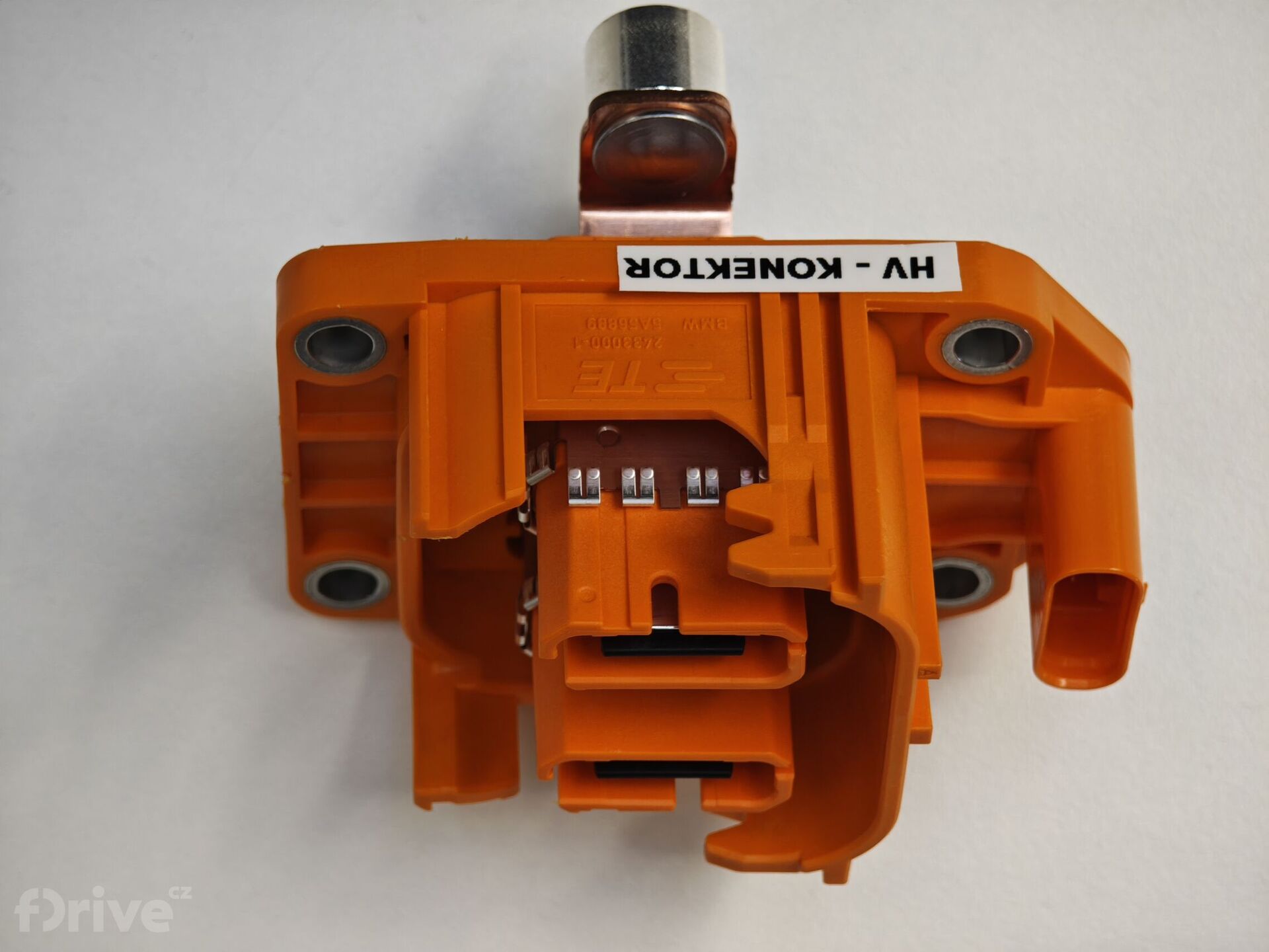 Výkonová elektronika ZF SiC MOSFET pro 800V elektromobily