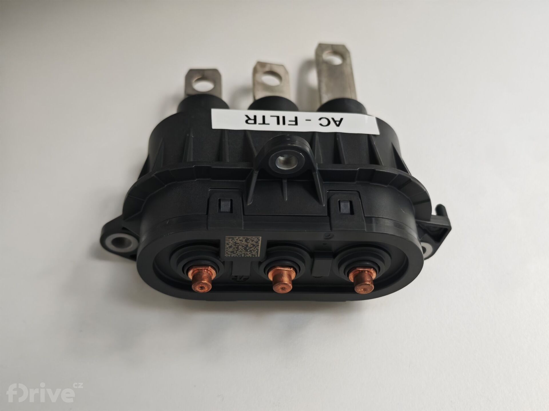 Výkonová elektronika ZF SiC MOSFET pro 800V elektromobily