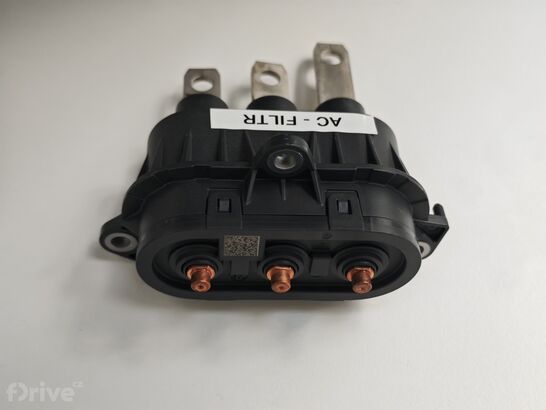 Výkonová elektronika ZF SiC MOSFET pro 800V elektromobily