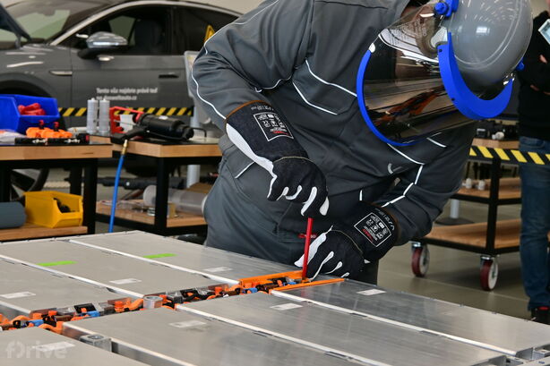 Výměna modulu baterie elektromobilu