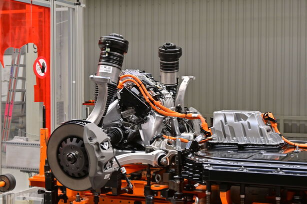 Výroba Audi Q8 e-tron