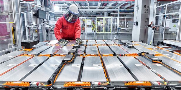 Výroba baterií Audi