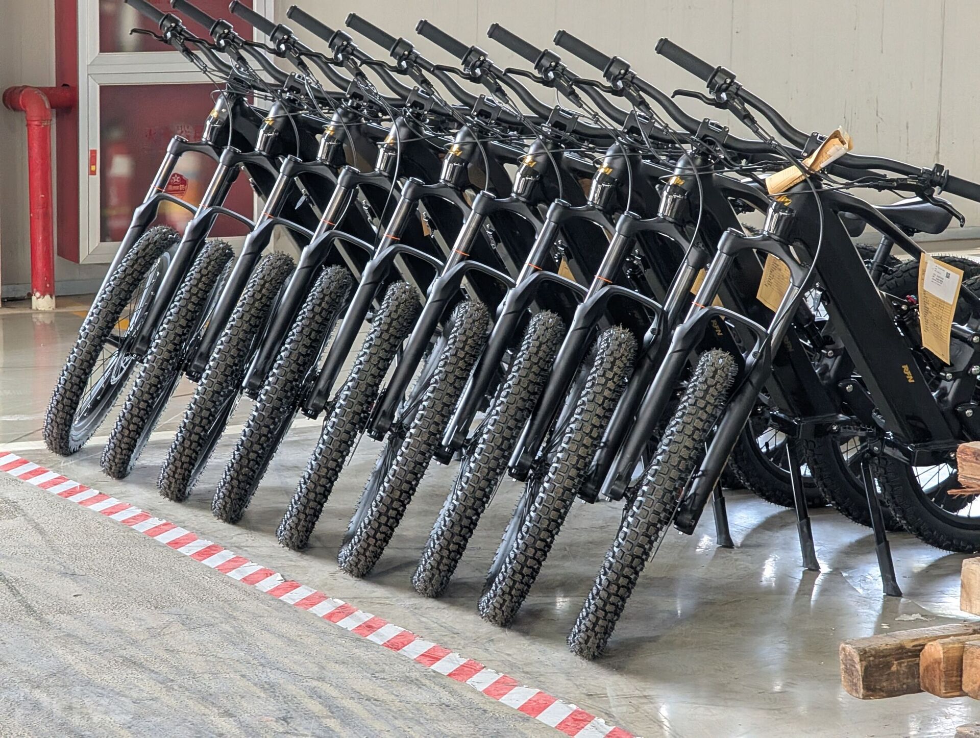 Výroba elektrických motorek v Číně