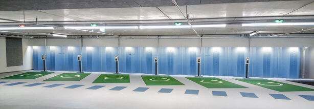 Wallboxy v podzemní garáži