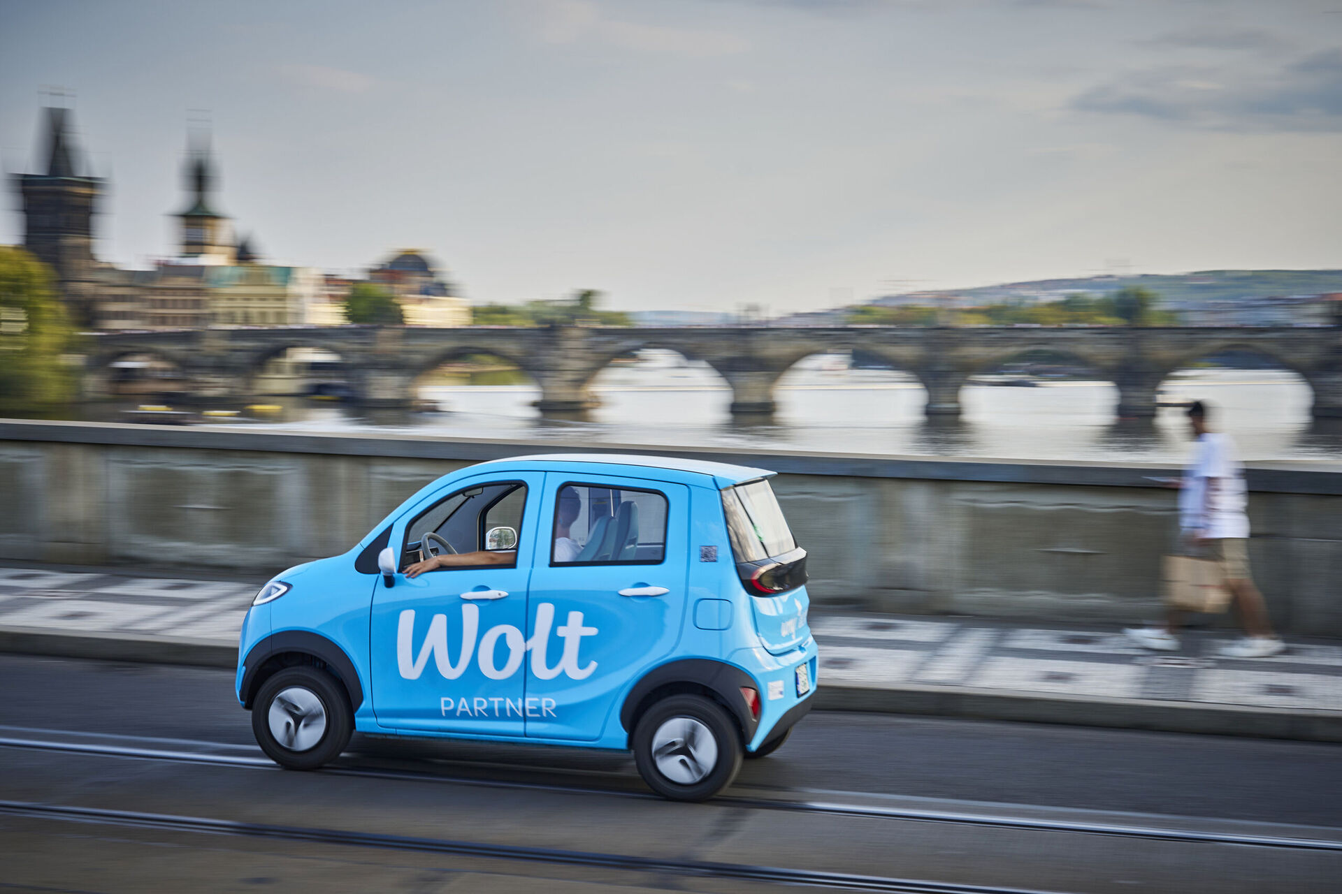 Wolt elektromobil v Praze