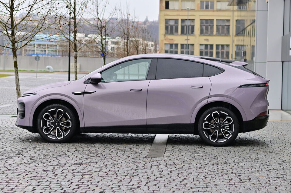 Xpeng G6