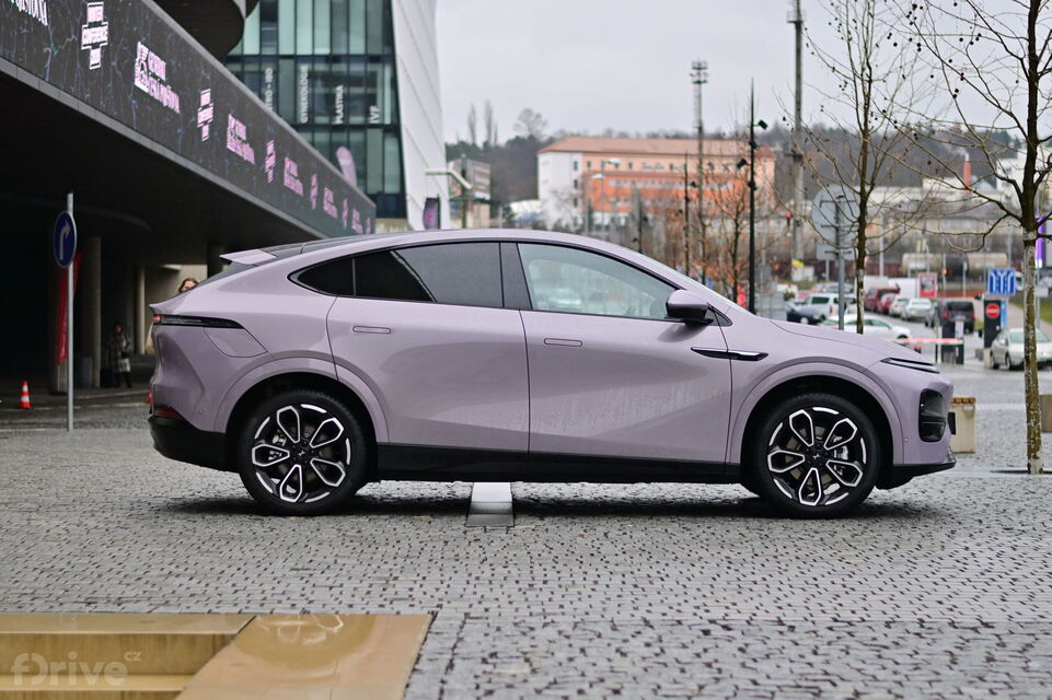 Xpeng G6