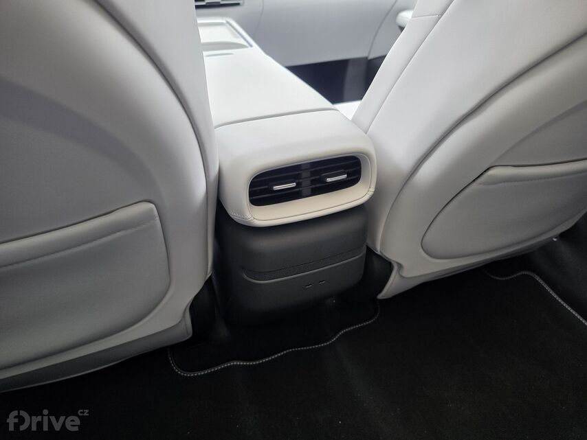 Xpeng G6