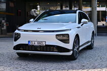 Xpeng G9
