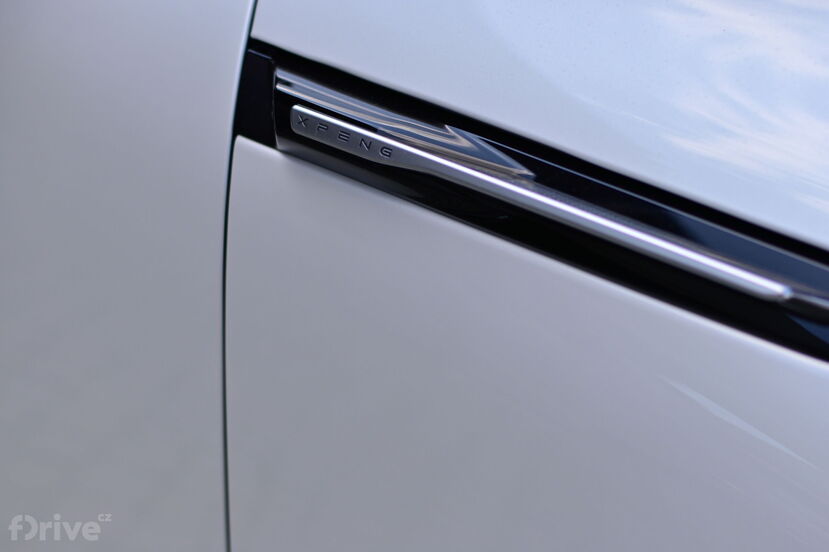 Xpeng G9