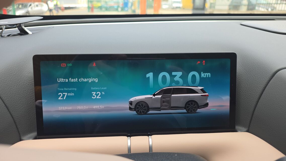Xpeng G9