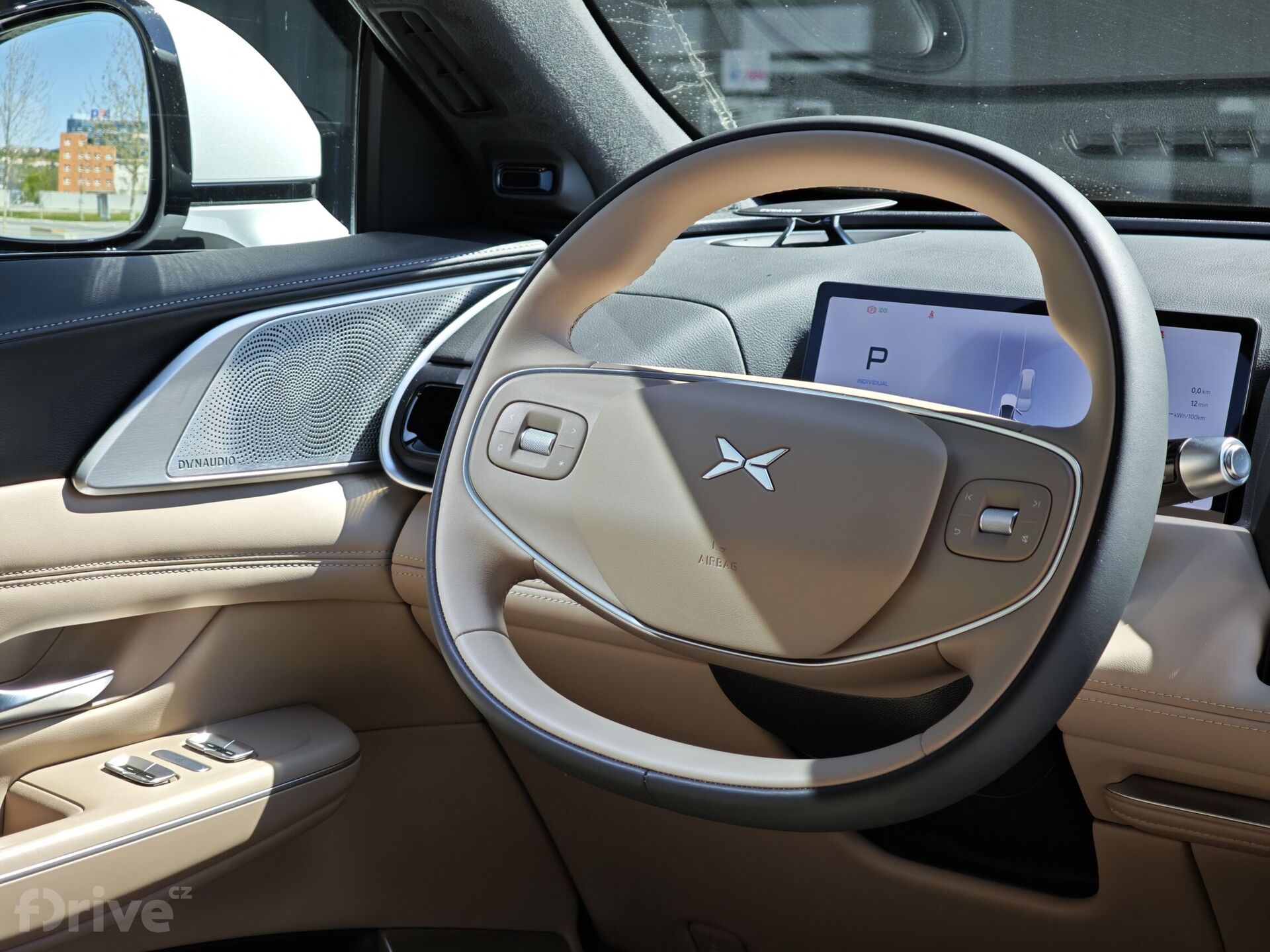 Xpeng G9