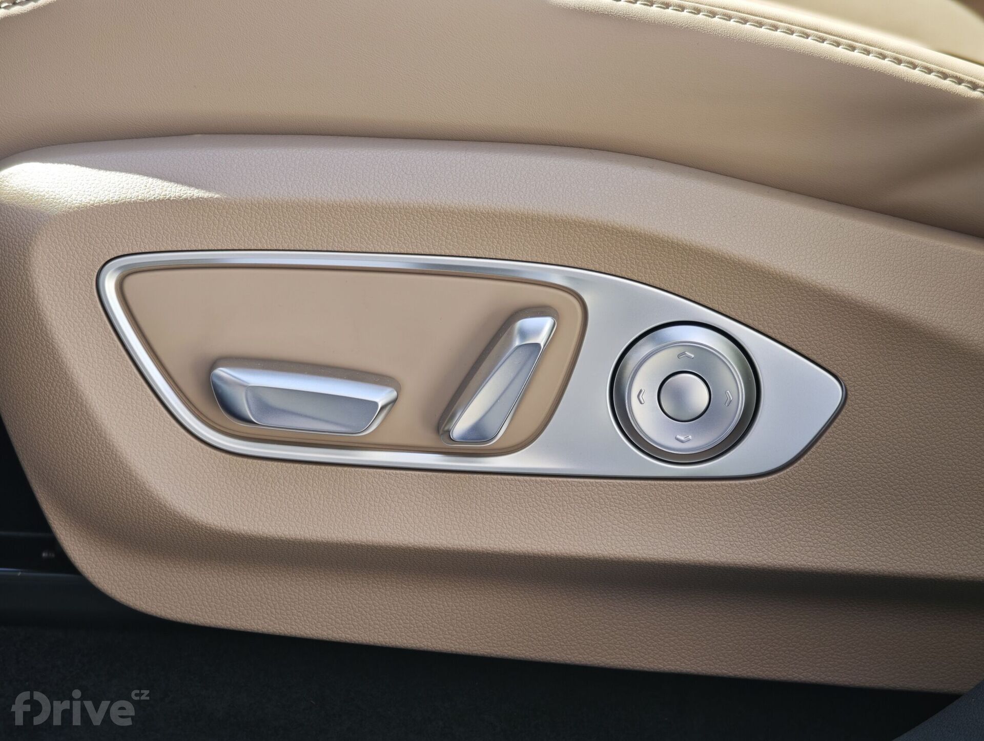 Xpeng G9