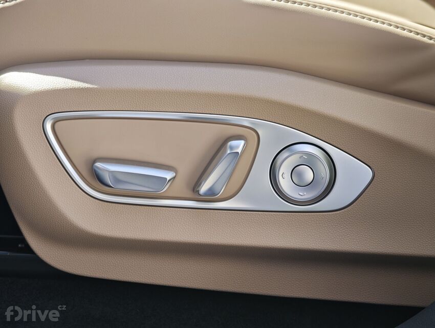 Xpeng G9
