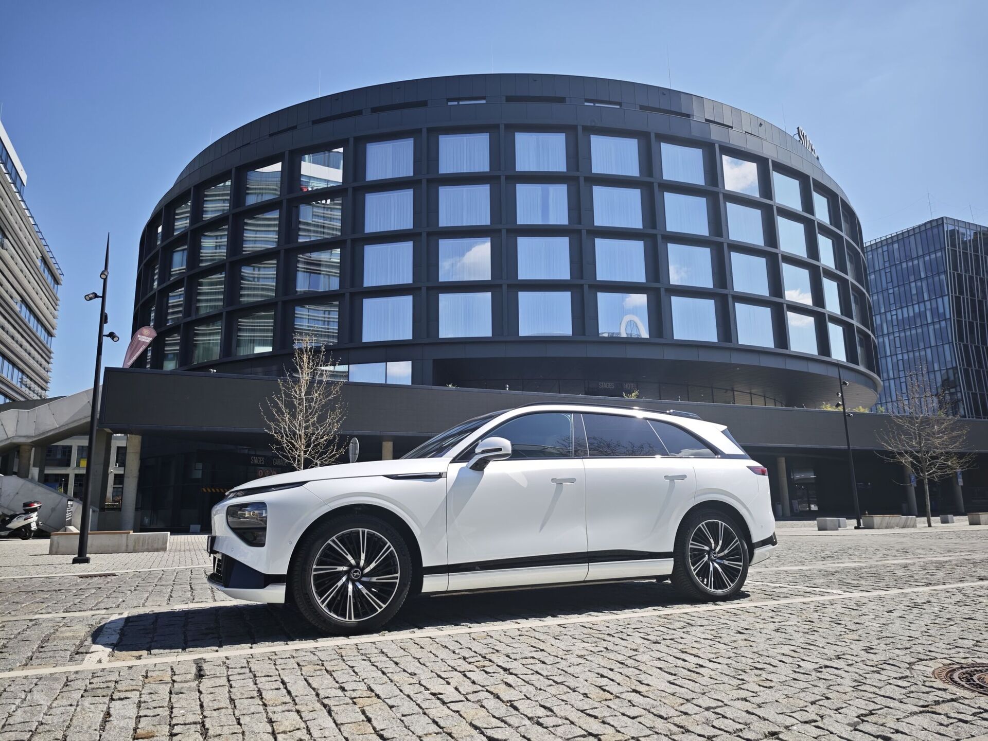 Xpeng G9