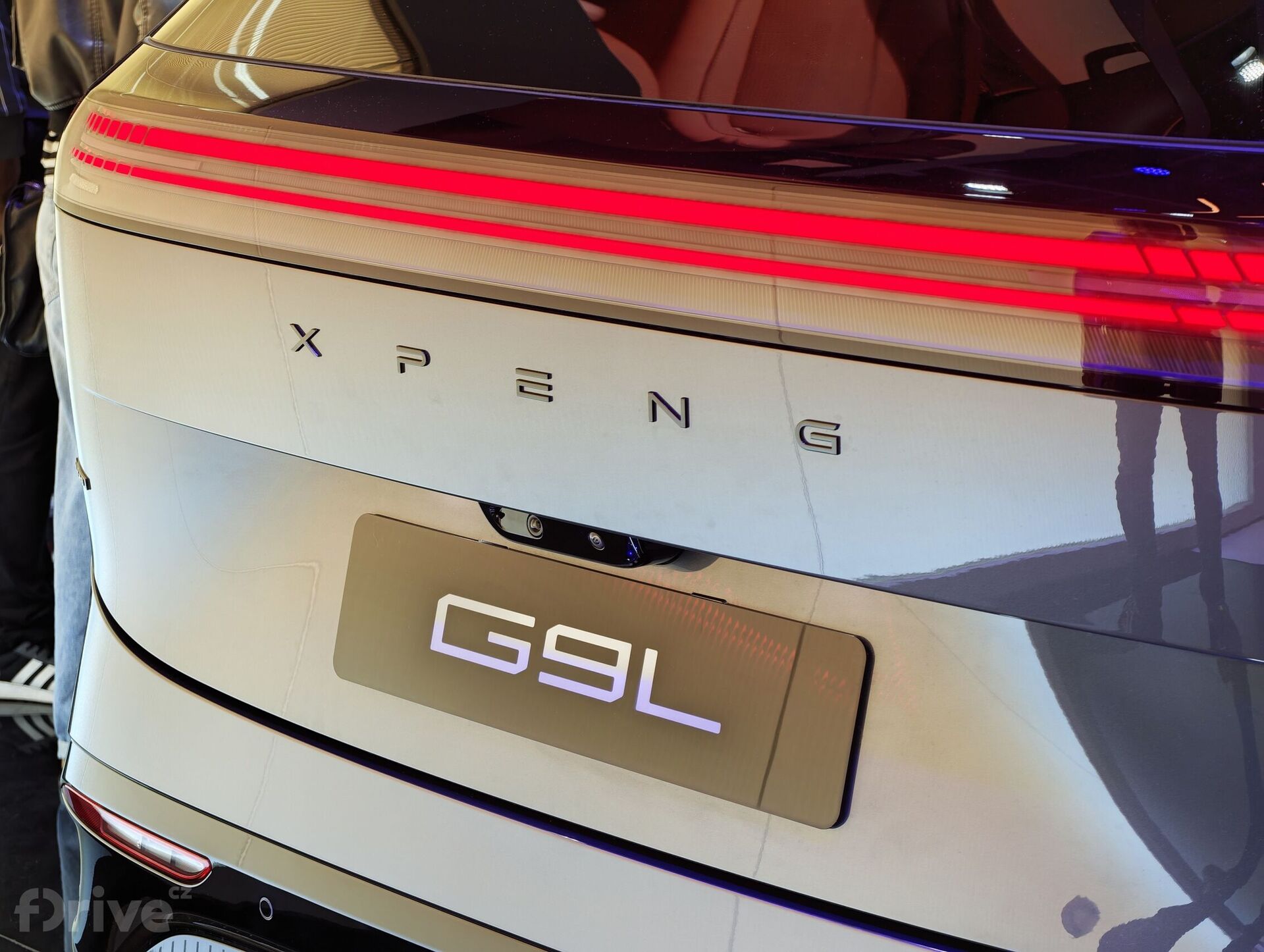 Xpeng G9L