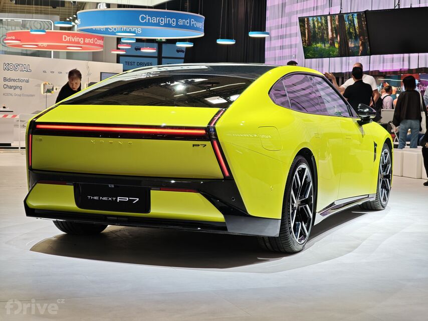 Xpeng P7