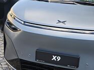 Xpeng X9