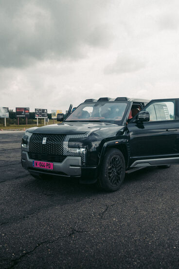 YangWang U8