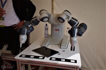 YuMi, robotický pracovník od ABB