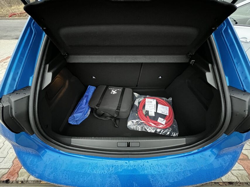 Zavazadlový prostor Peugeot e-208