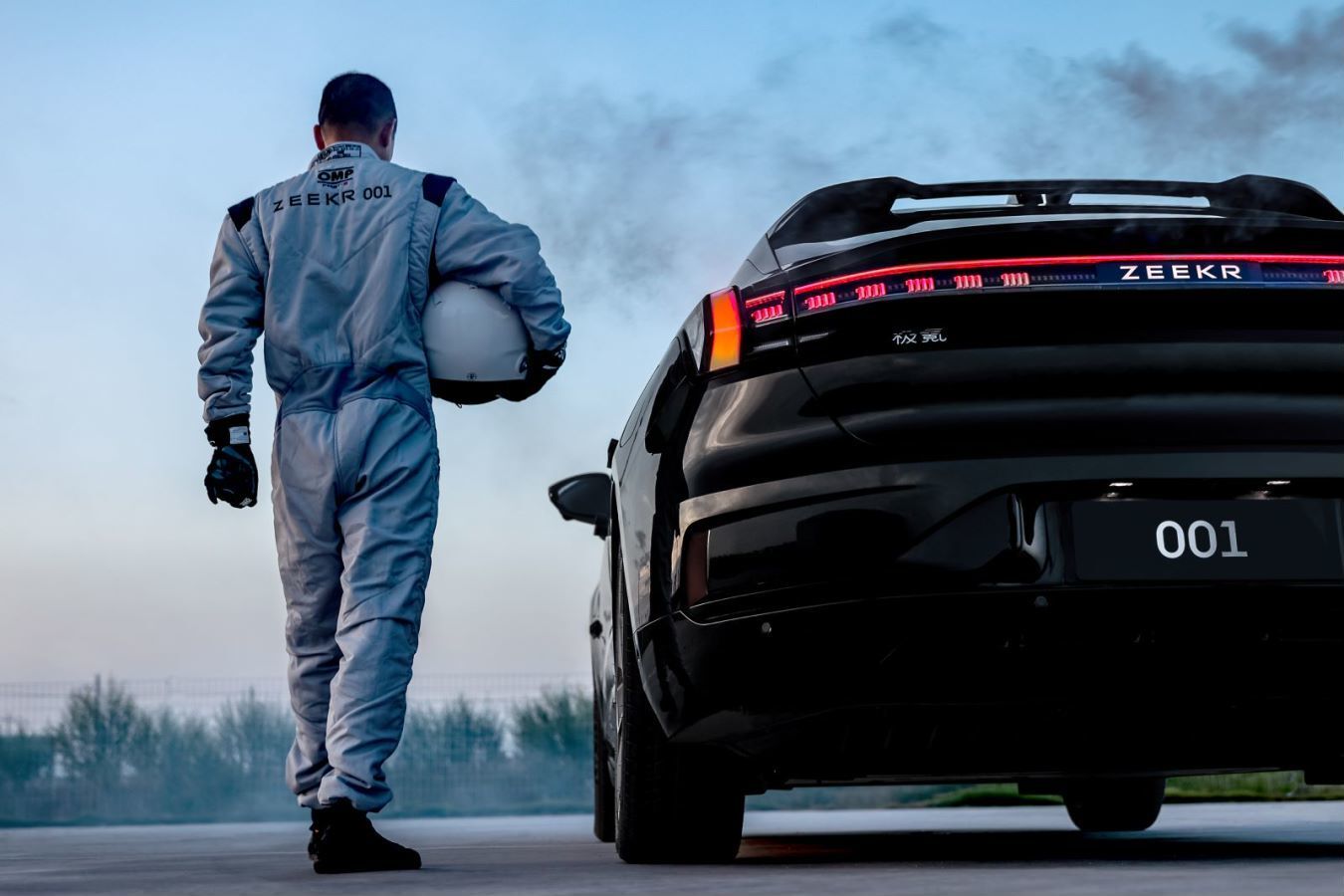 Zeekr 001