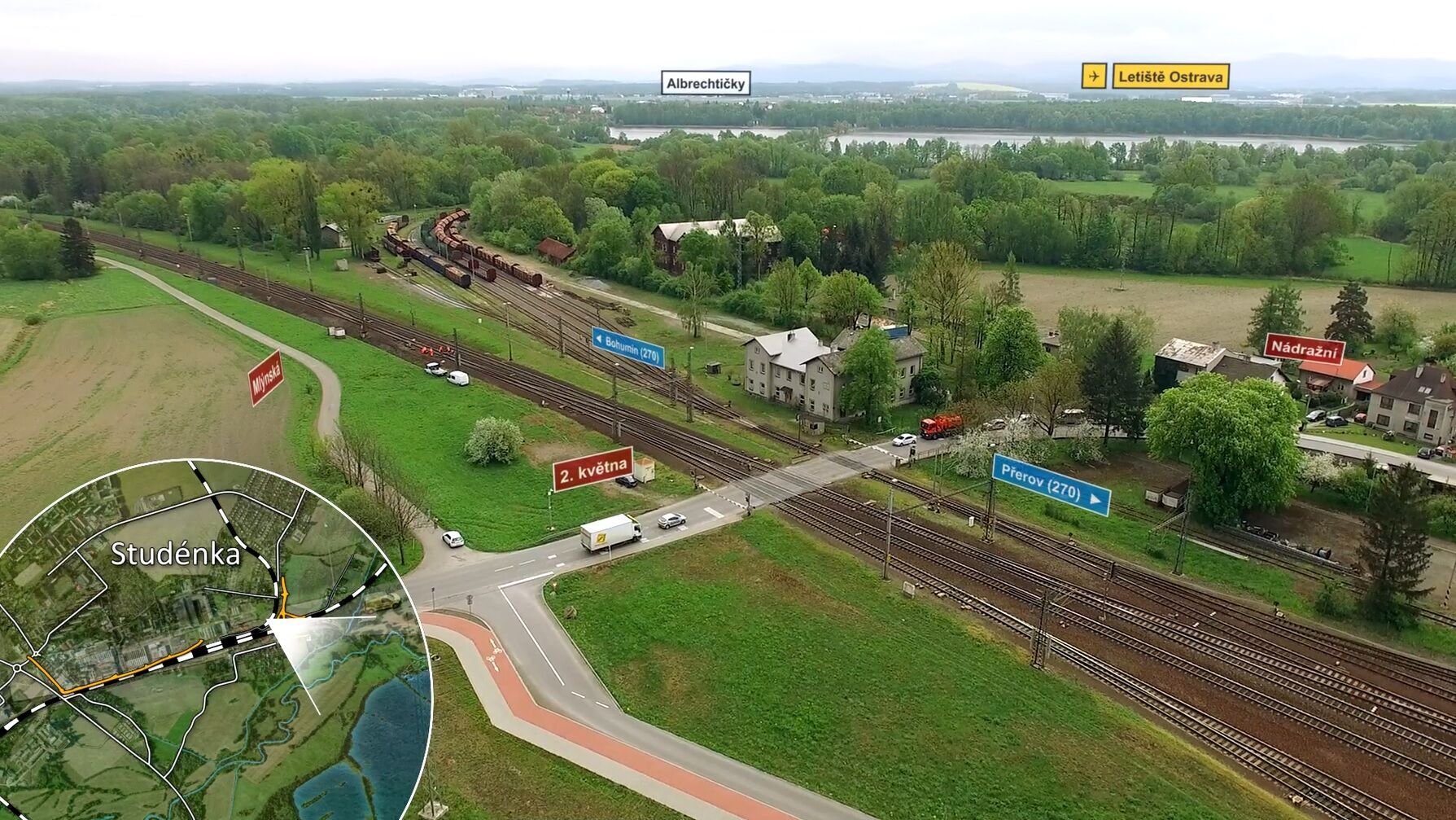 Železniční přejezd ve Studénce