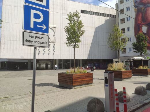 ZSE (SK), Bratislava, Dunajská ul., Prior