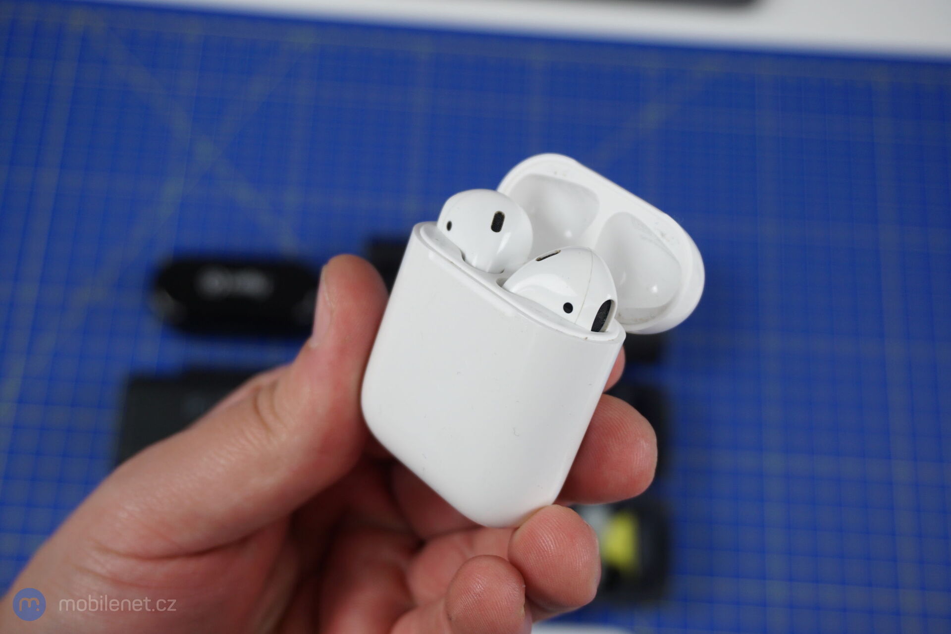 AirPods