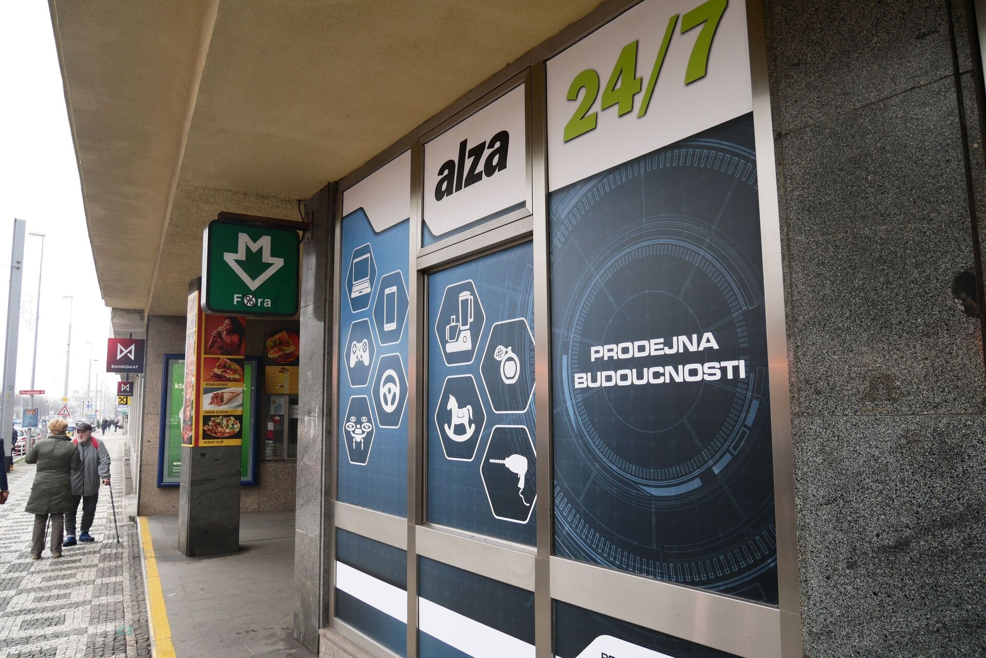 Alza.cz - prodejna budoucnosti