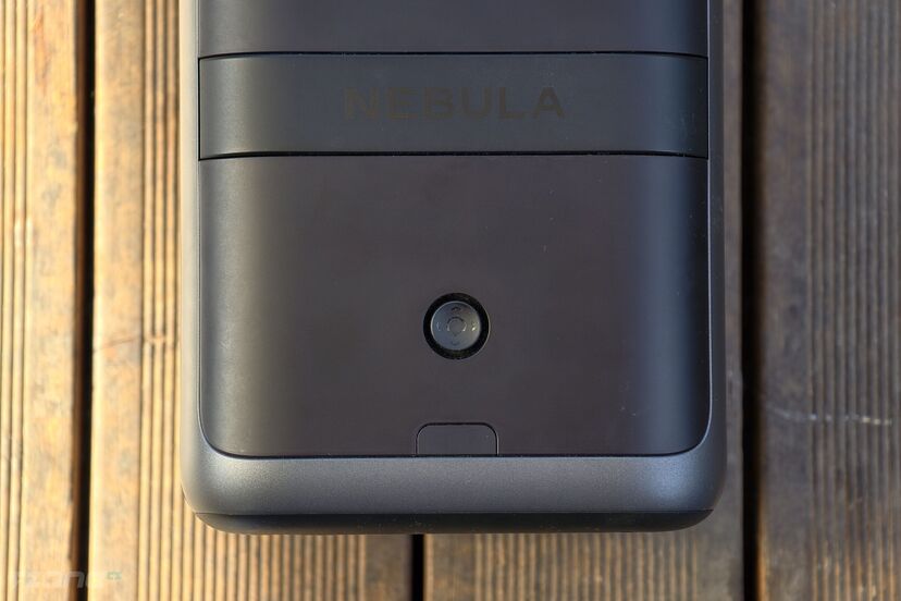 Anker Nebula X1