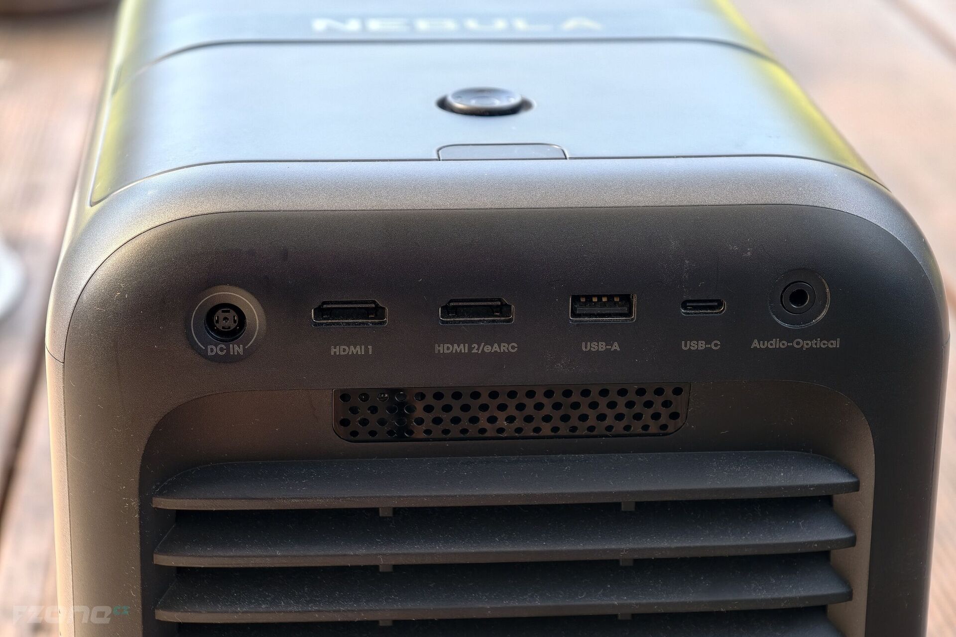 Anker Nebula X1