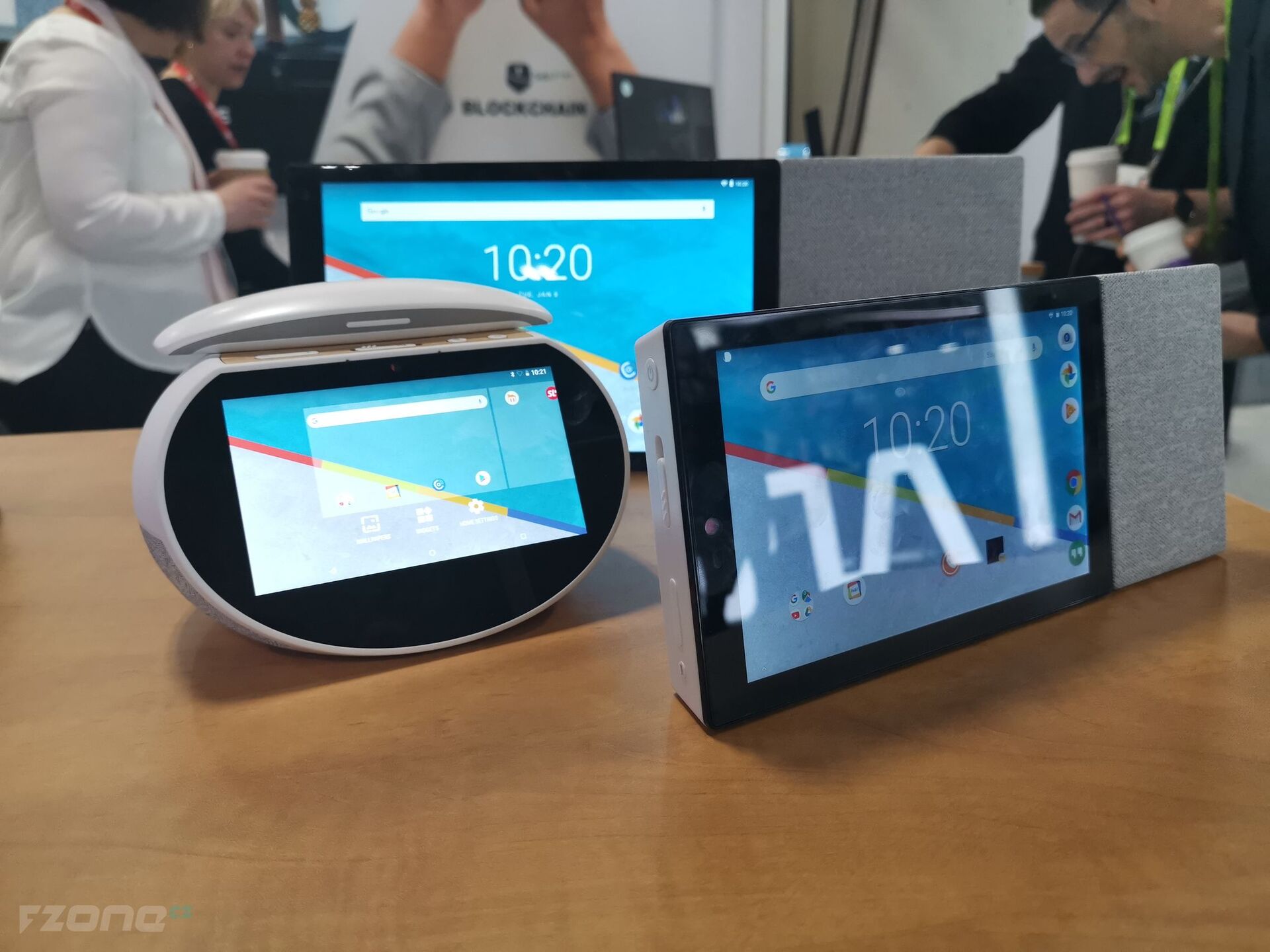 ARCHOS Hello